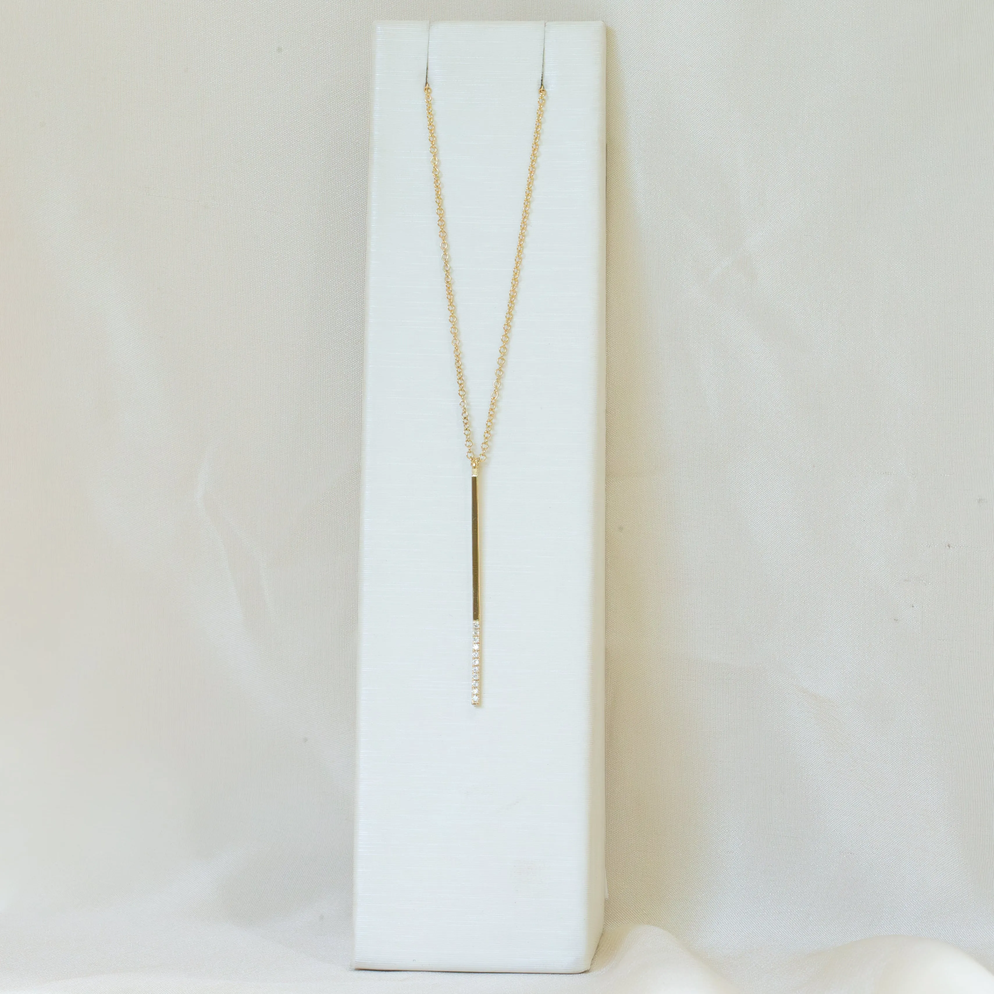 14ky Pave Diamond Bar Necklace