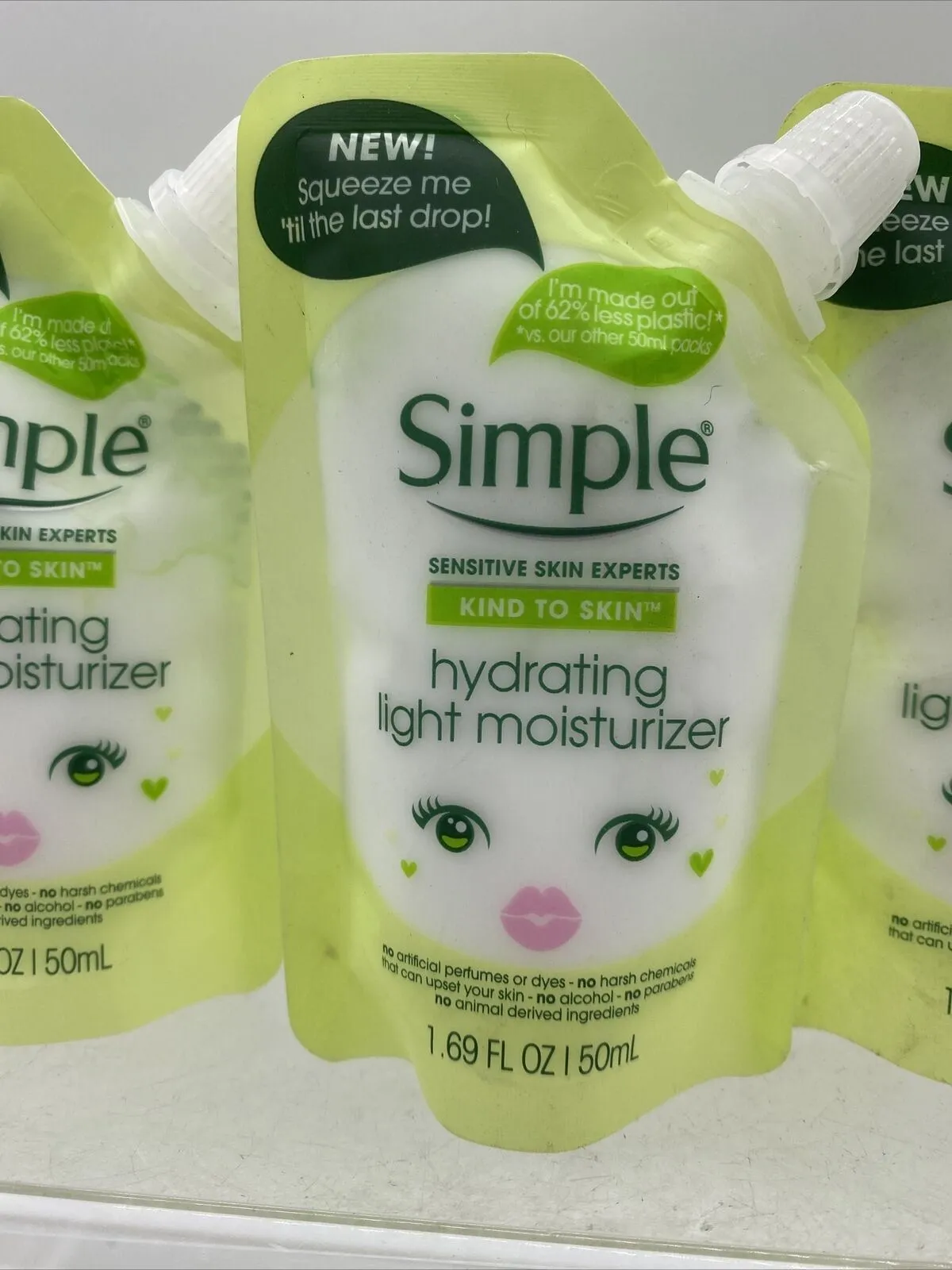 (4) Simple Hydrating Light Moisturizer Squeeze Me Pouches 1.69oz Travel