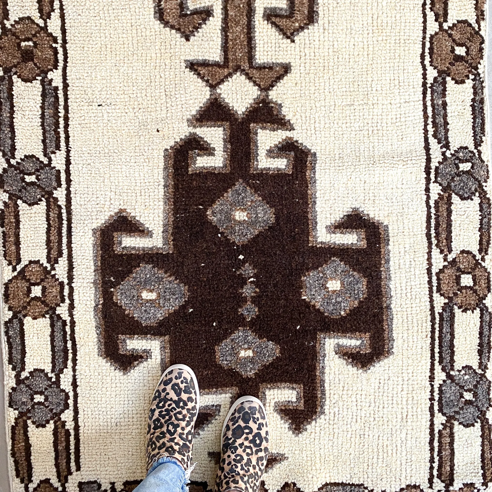 4526 Handwoven Vintage Rug 3’5x12'1