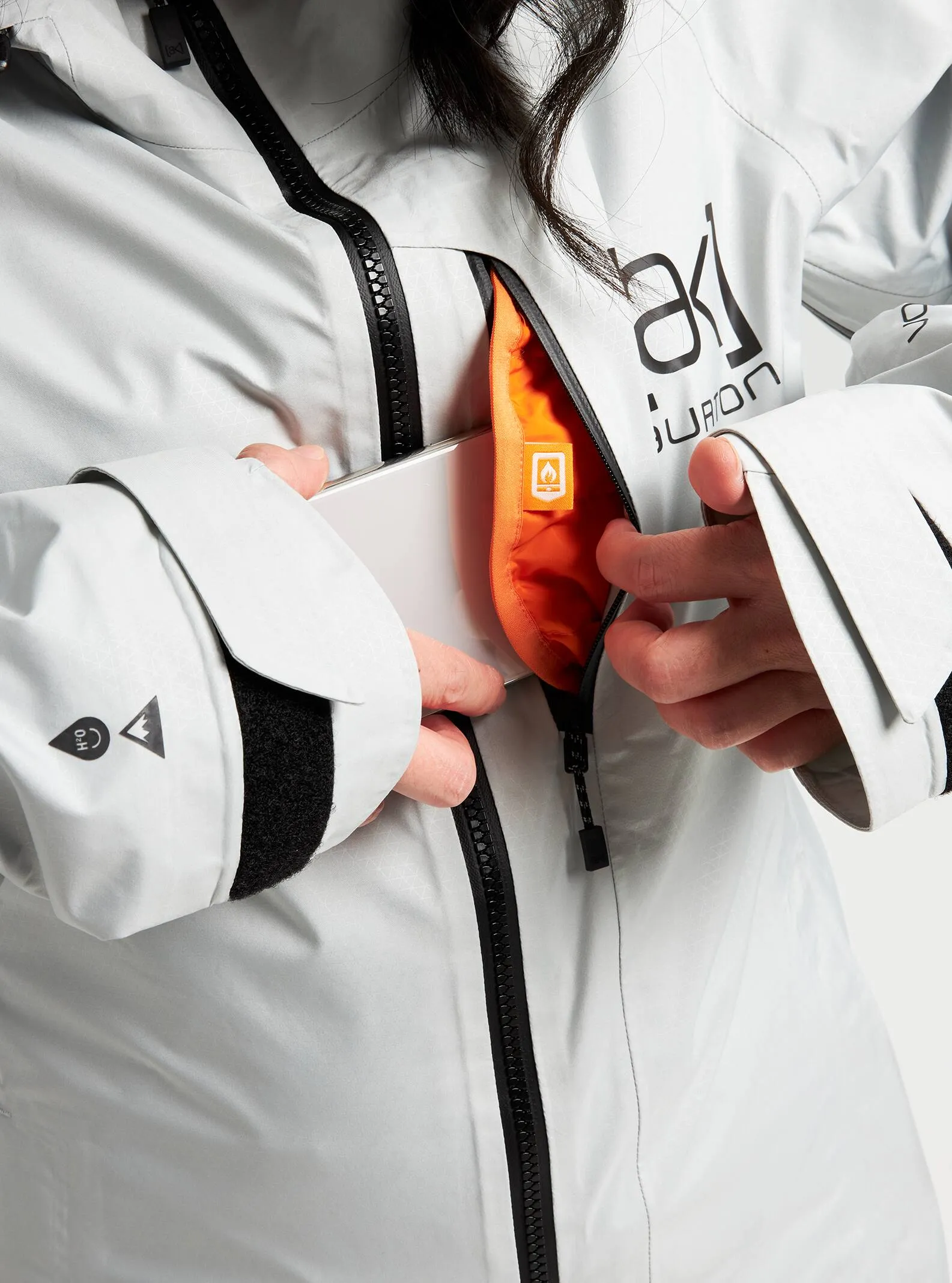 [ak] GORE-TEX 2L Upshift Snowboard Jacket 2022