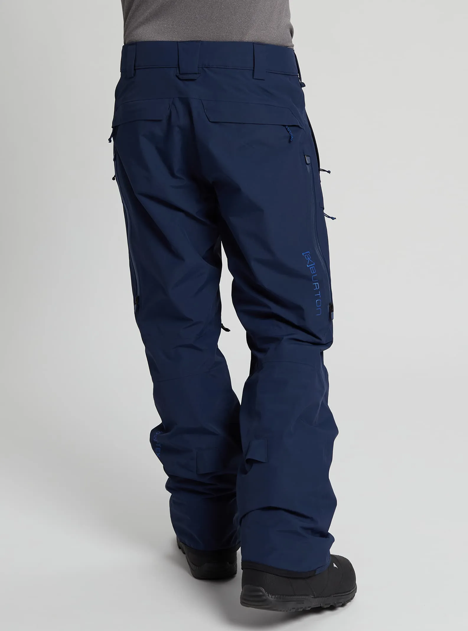 [ak] GORE-TEX Swash Snowboard Pant 2022