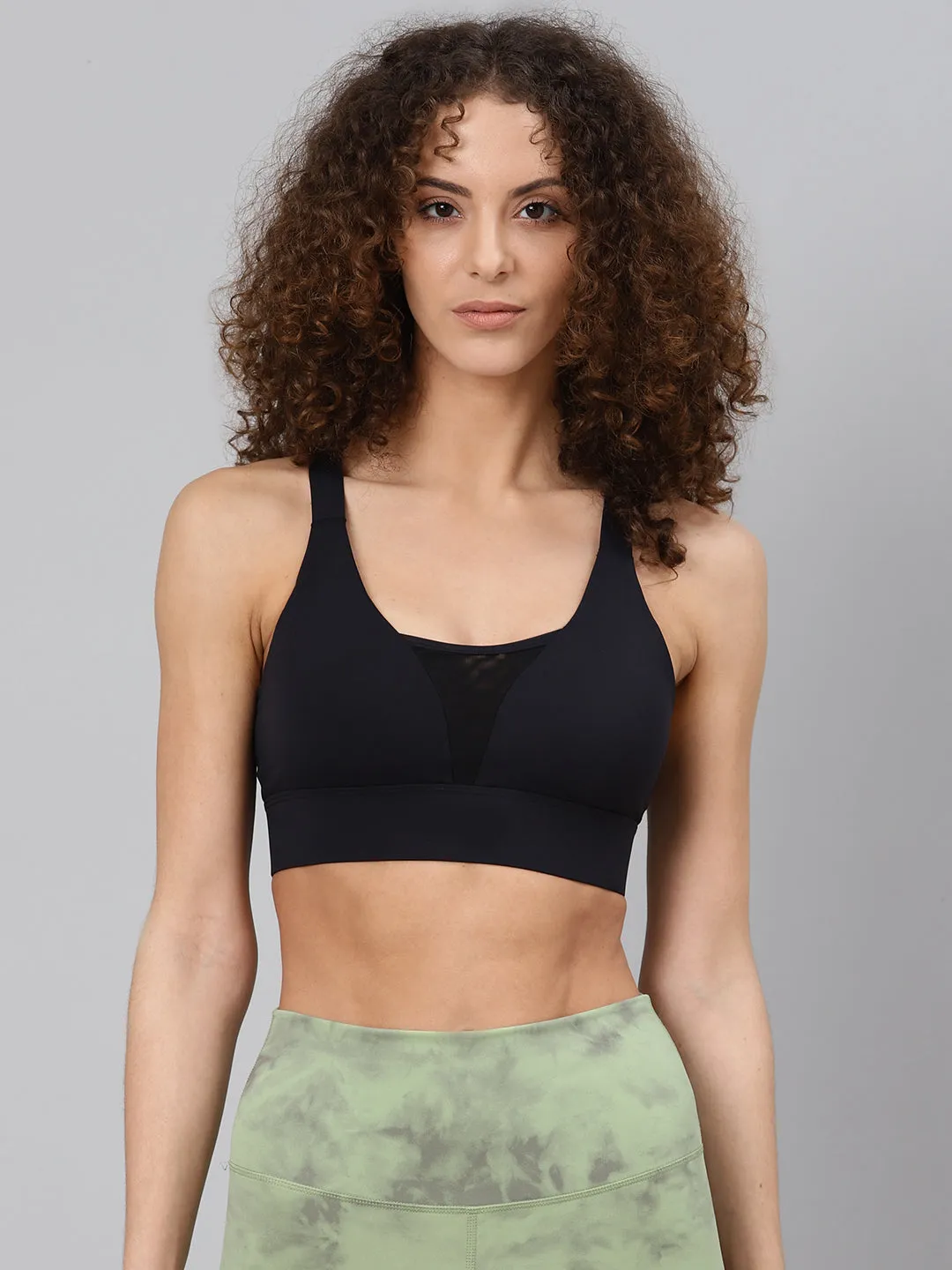 Black Solid Non-Wired Lightly Padded Workout Bra B30