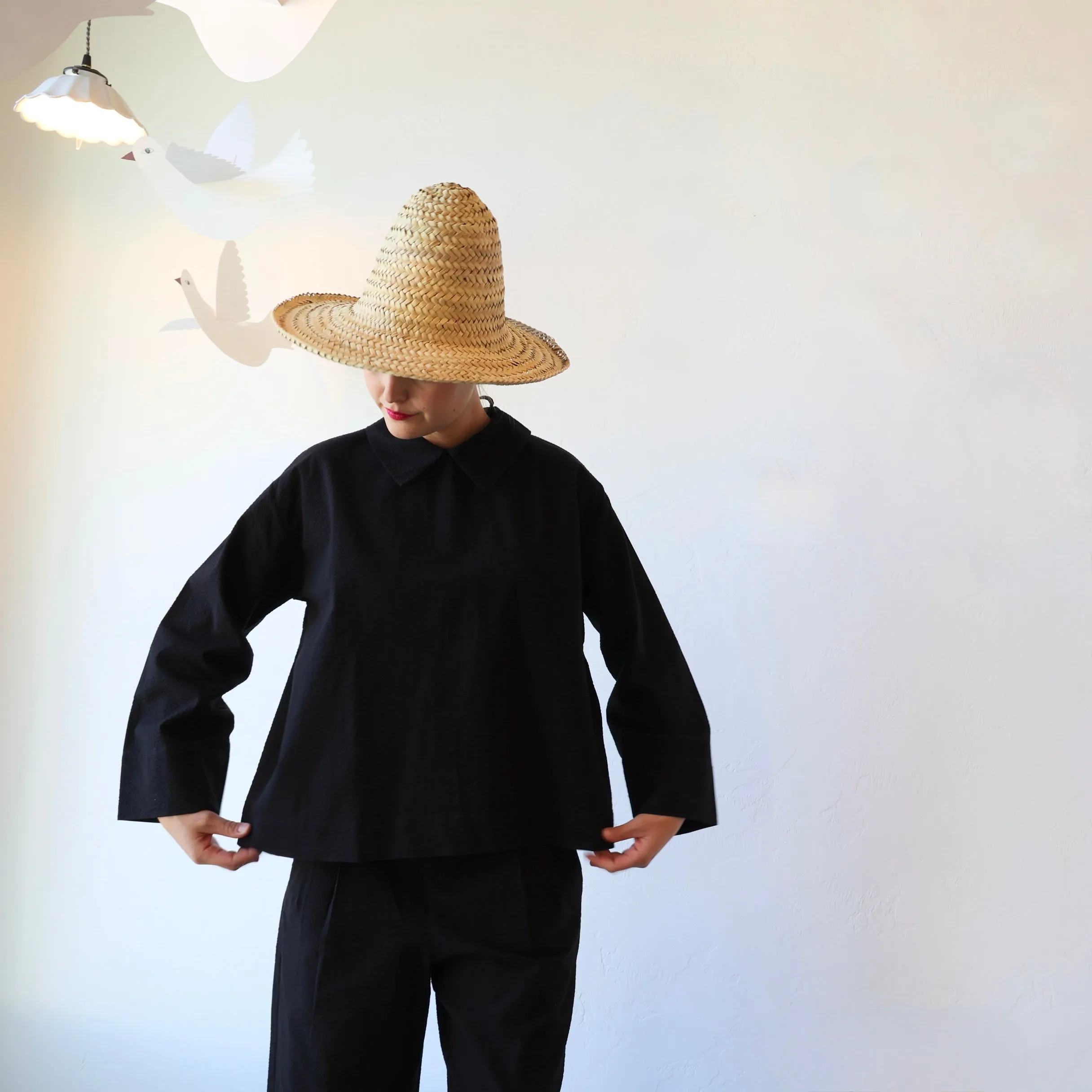 Bon Pointed Collar Shirt - Black Seersucker