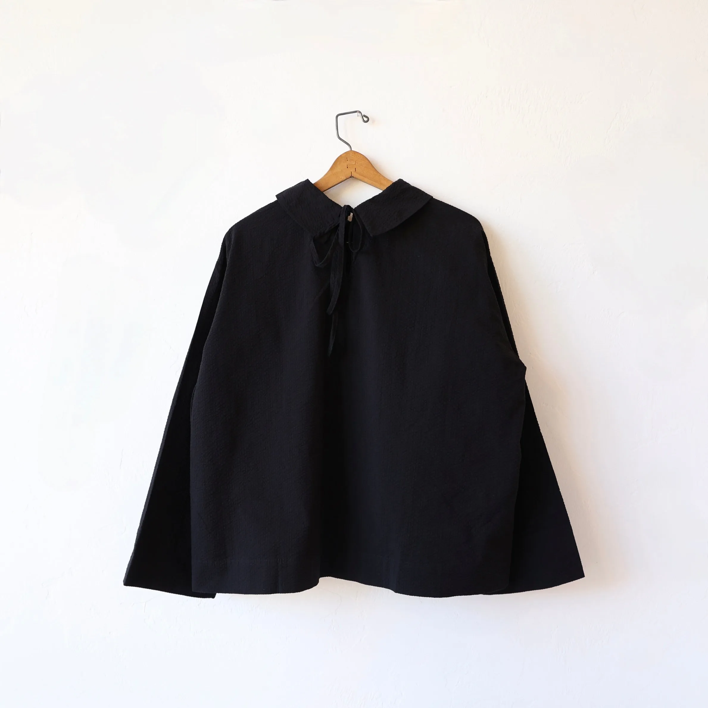 Bon Pointed Collar Shirt - Black Seersucker