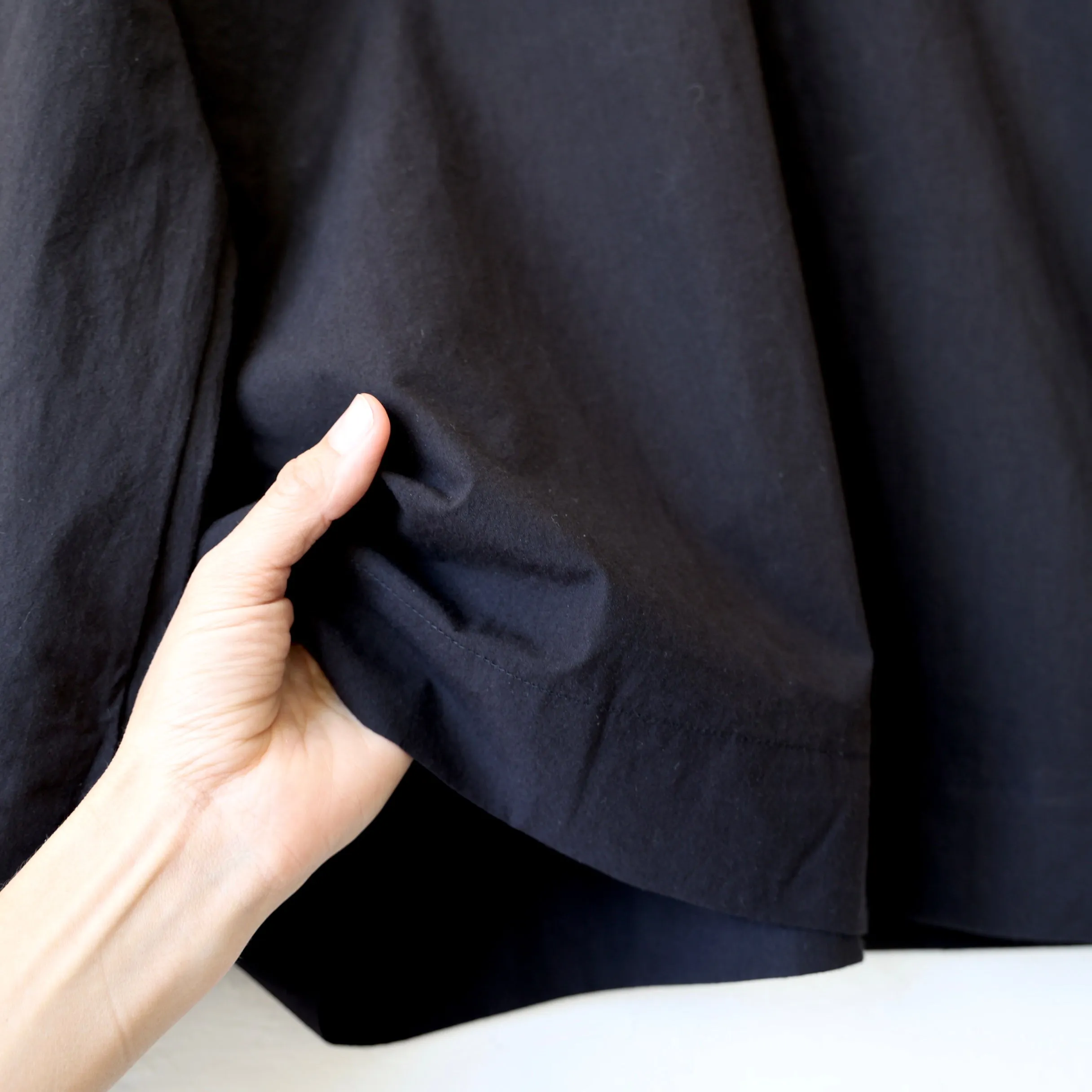 Bon Pointed Collar Shirt - Black