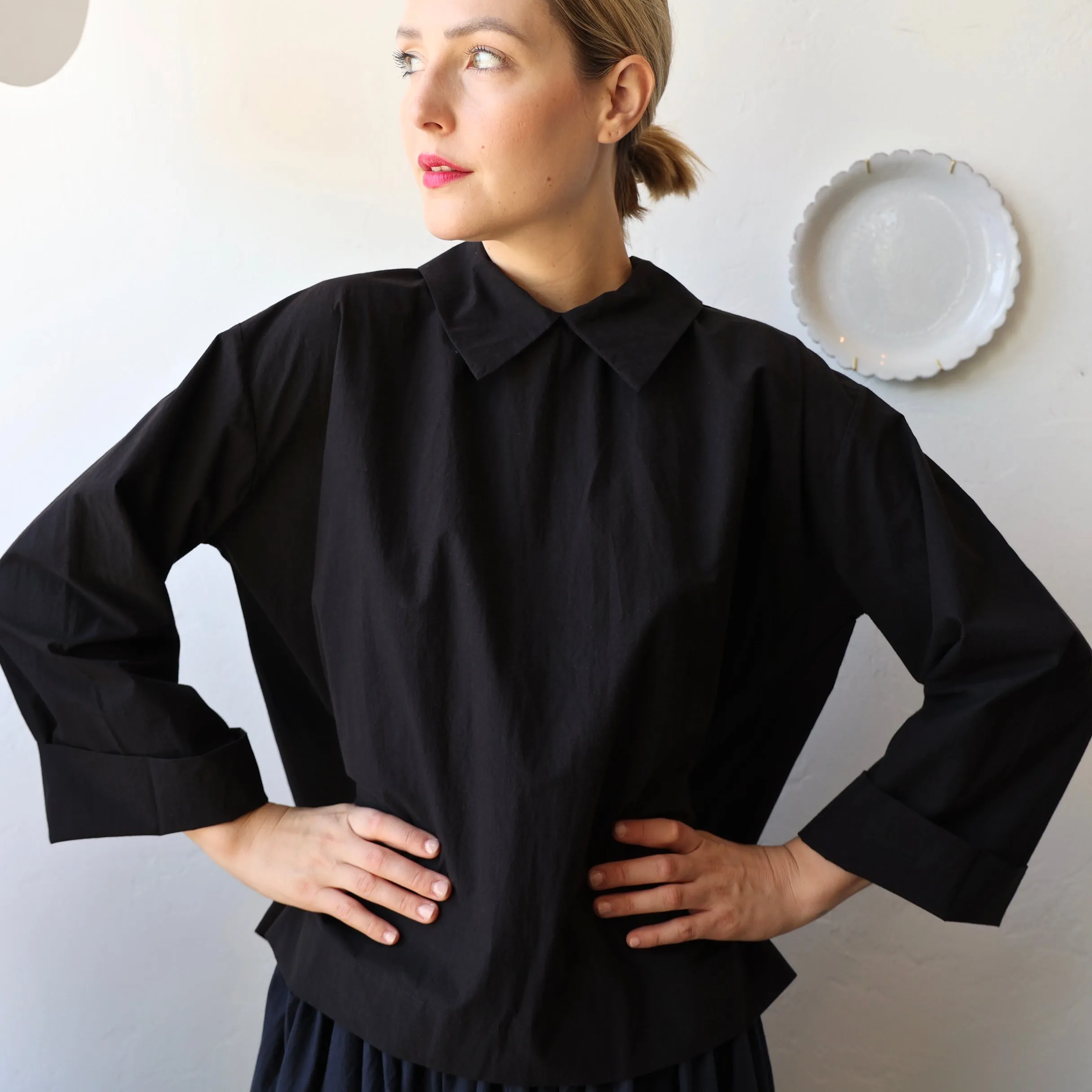 Bon Pointed Collar Shirt - Black