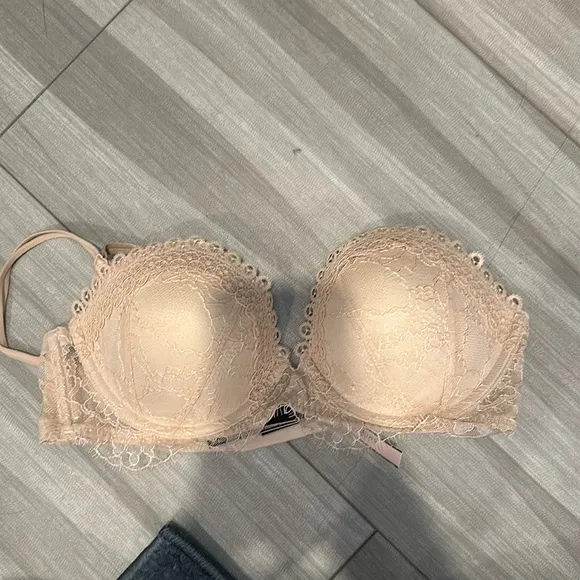 Brand new Victoria’s Secret Very Sexy Multiway push-up bra