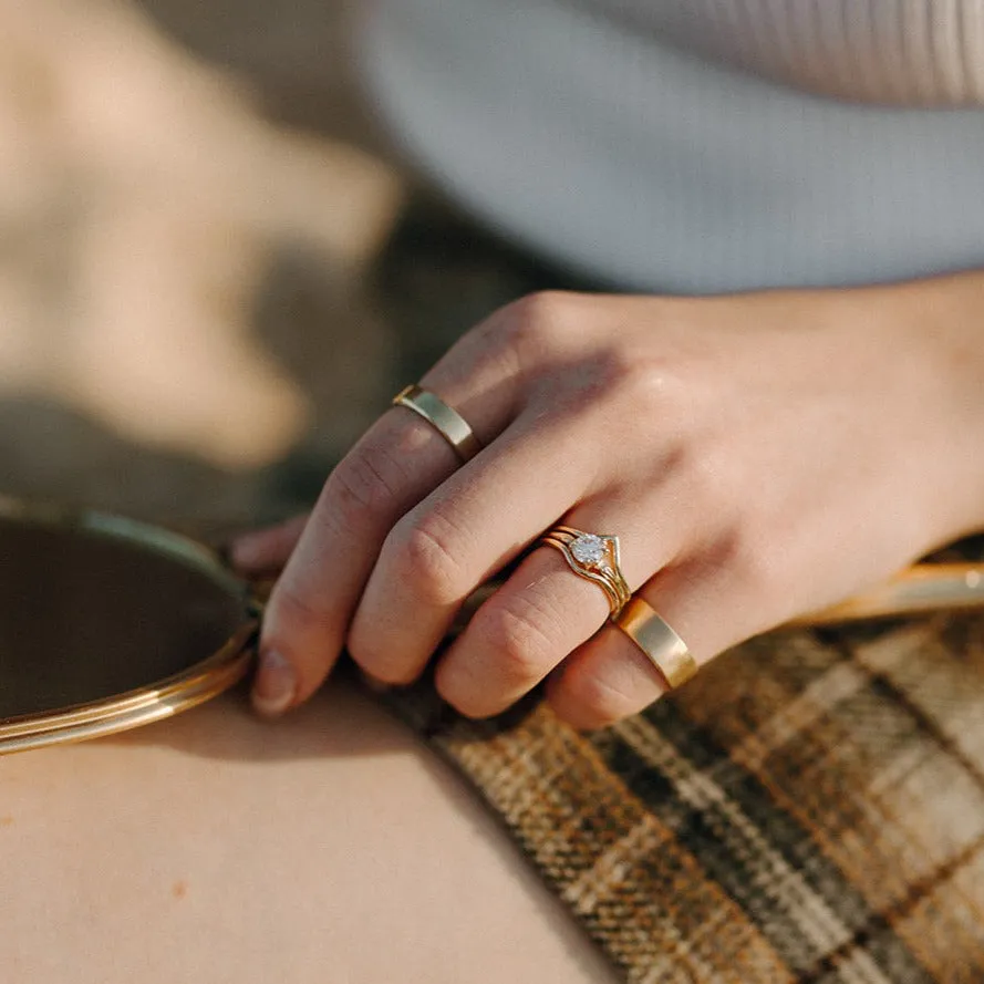 Classic Curved Band | Recycled 14k Gold