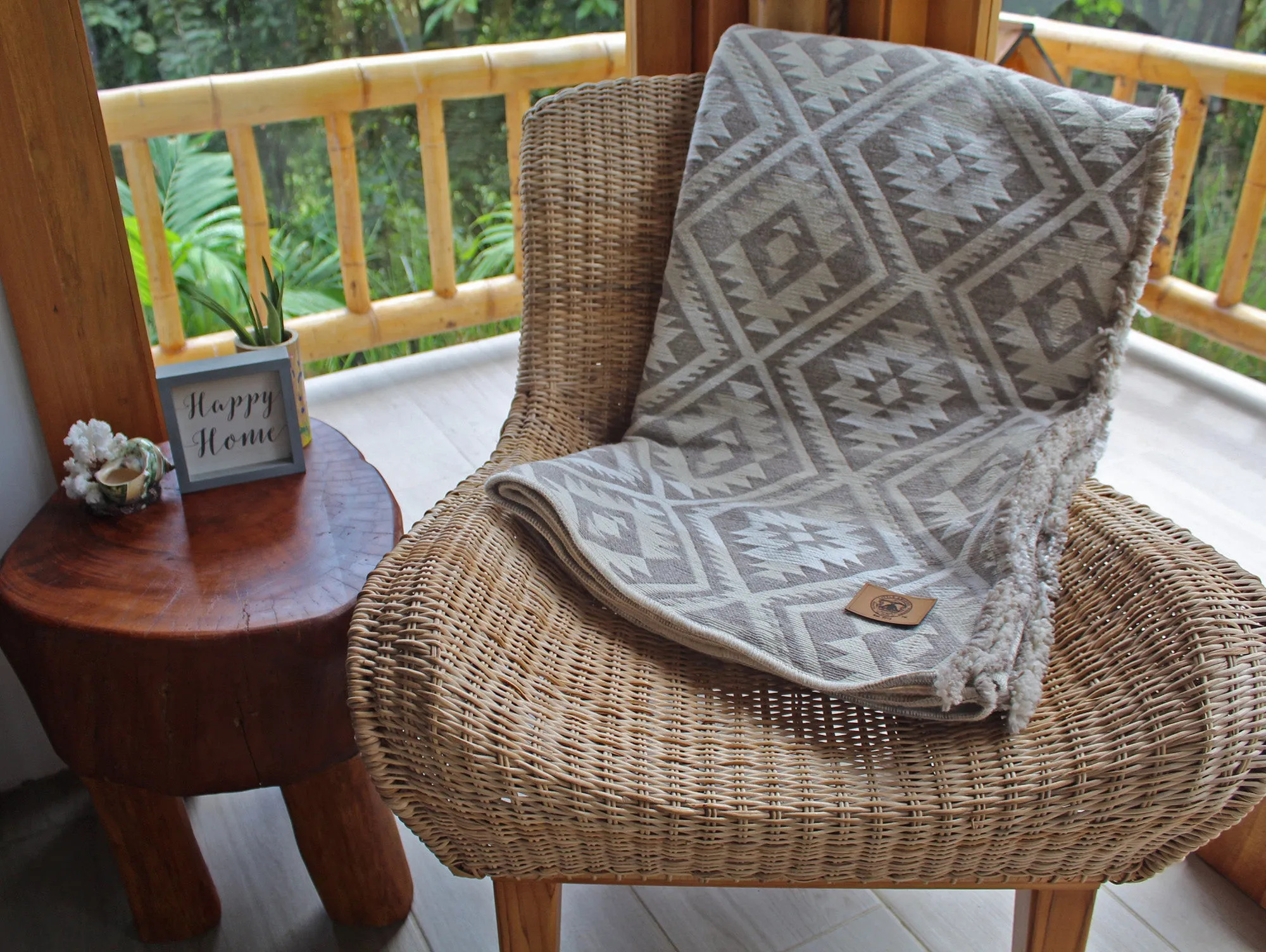 Cotacachi Premium Edition 100% Wool Blanket