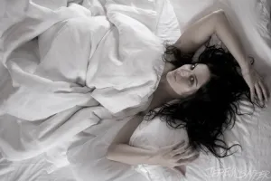 Cristina Scabbia - Bed - Metallic Mini-Print