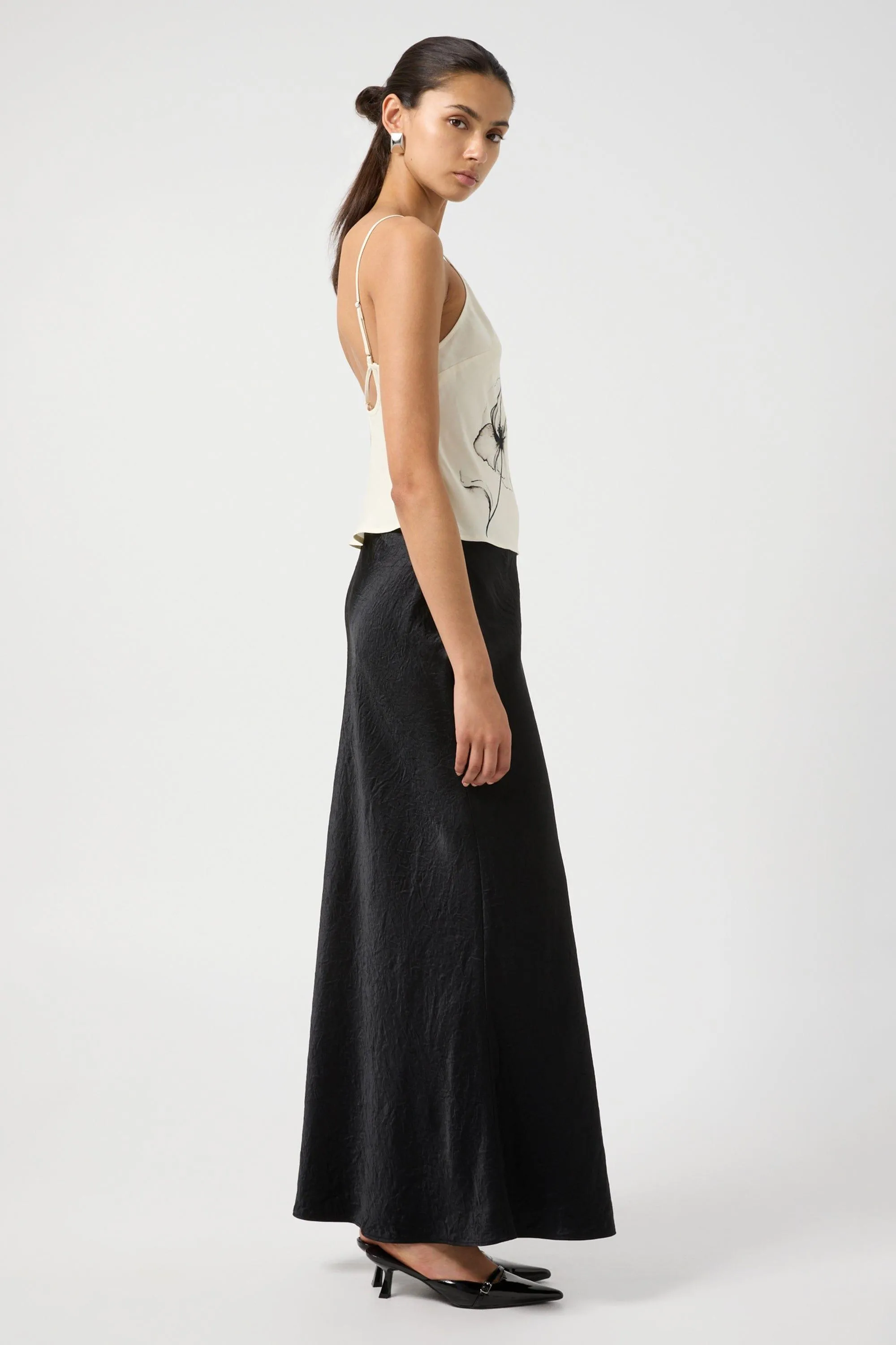 CRUSH BIAS MAXI SKIRT | BLACK