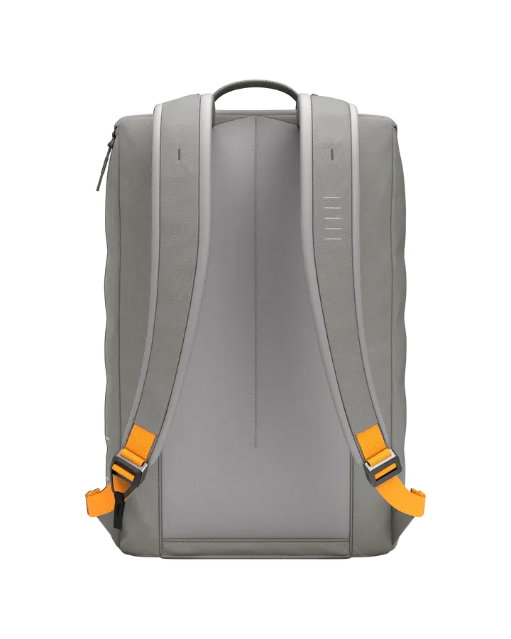 DB Hugger Base 15L