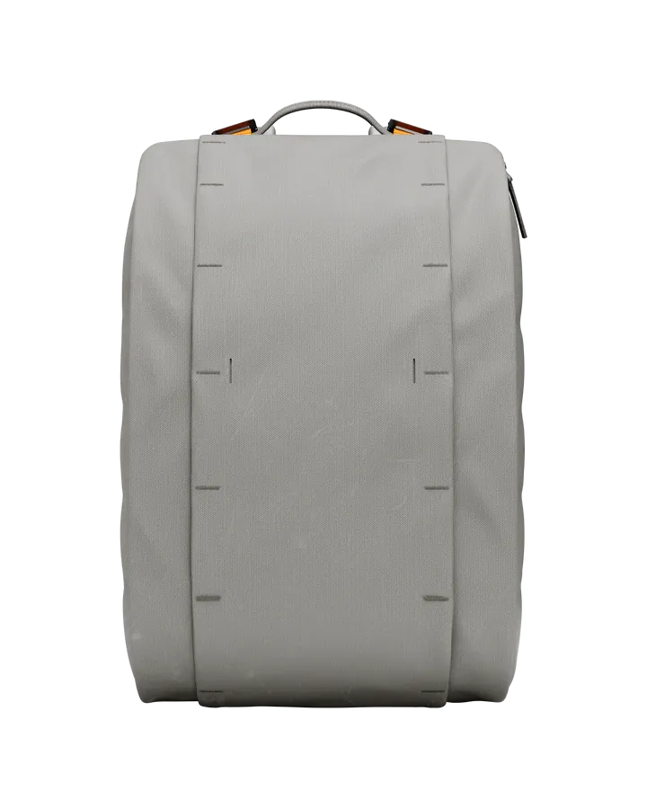 DB Hugger Base 15L