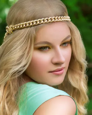 Eos •  Gold Oversized Chain Multiway Headdress
