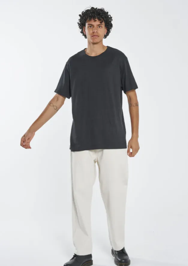 Hemp Embro Merch Fit Tee Black