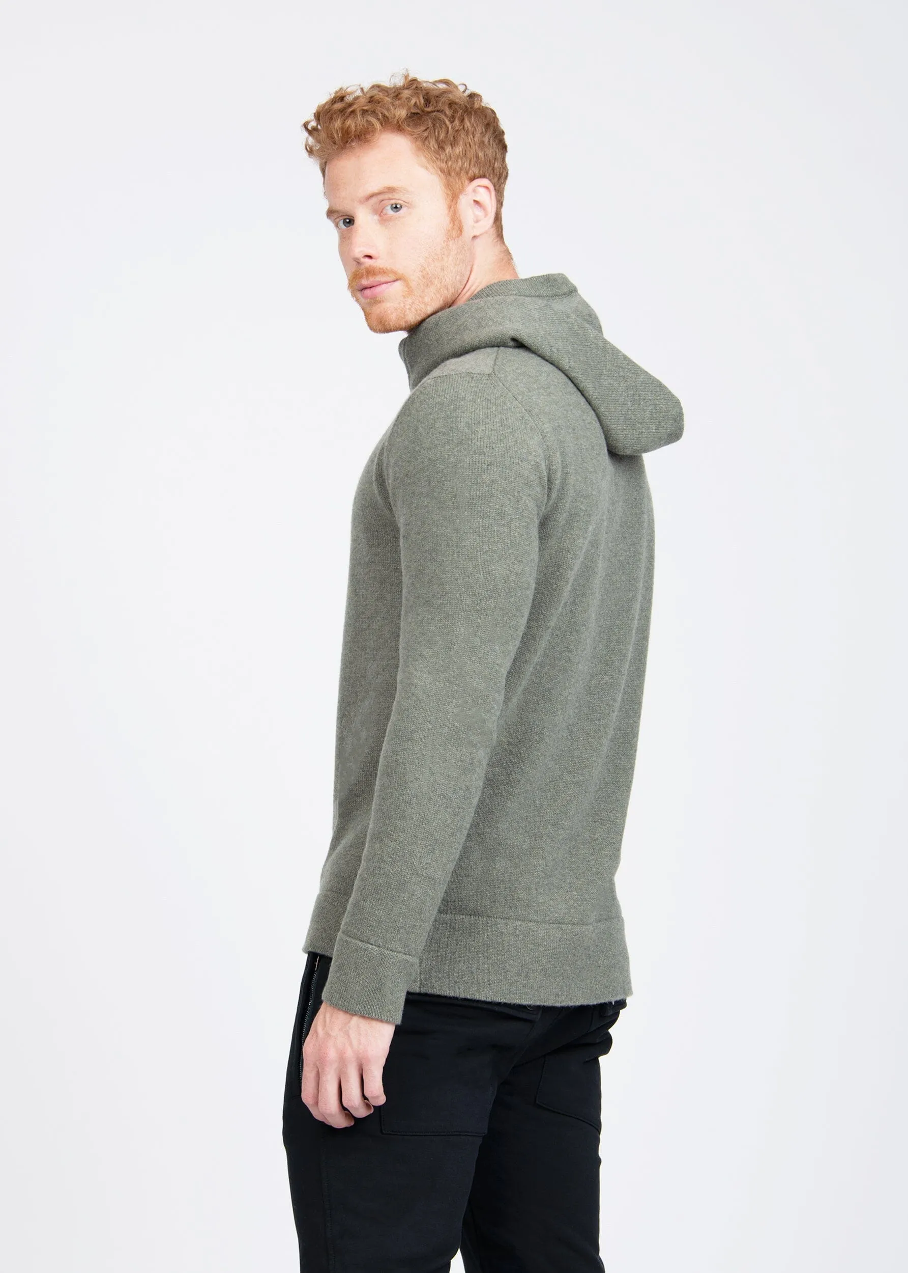 HOODED SWEATER