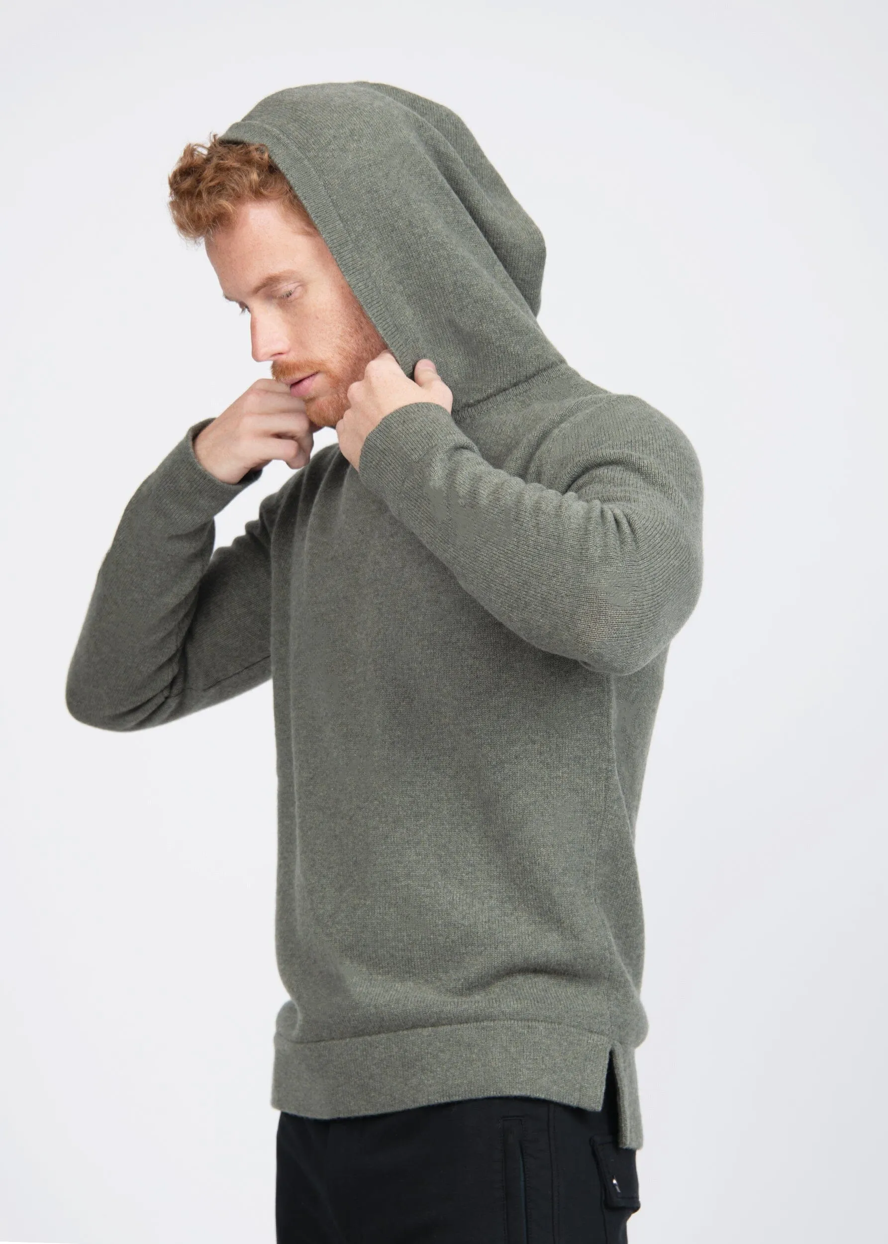 HOODED SWEATER