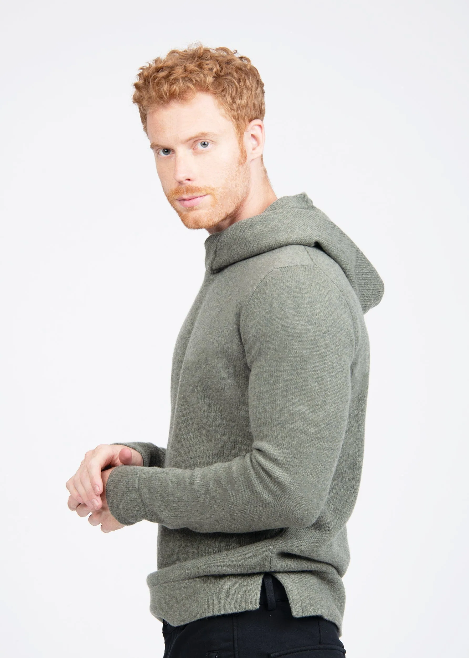 HOODED SWEATER