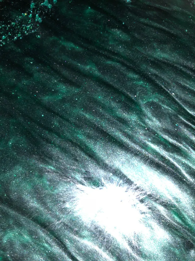 Invoke Luxury Double Metallic Bath Bomb with Single Use Soap