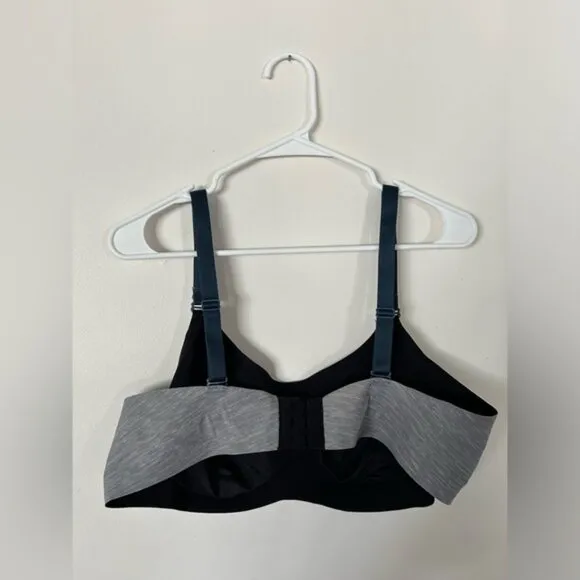 Knix Evolution Everyday Wireless Bra Padded Size 8 Gray Black