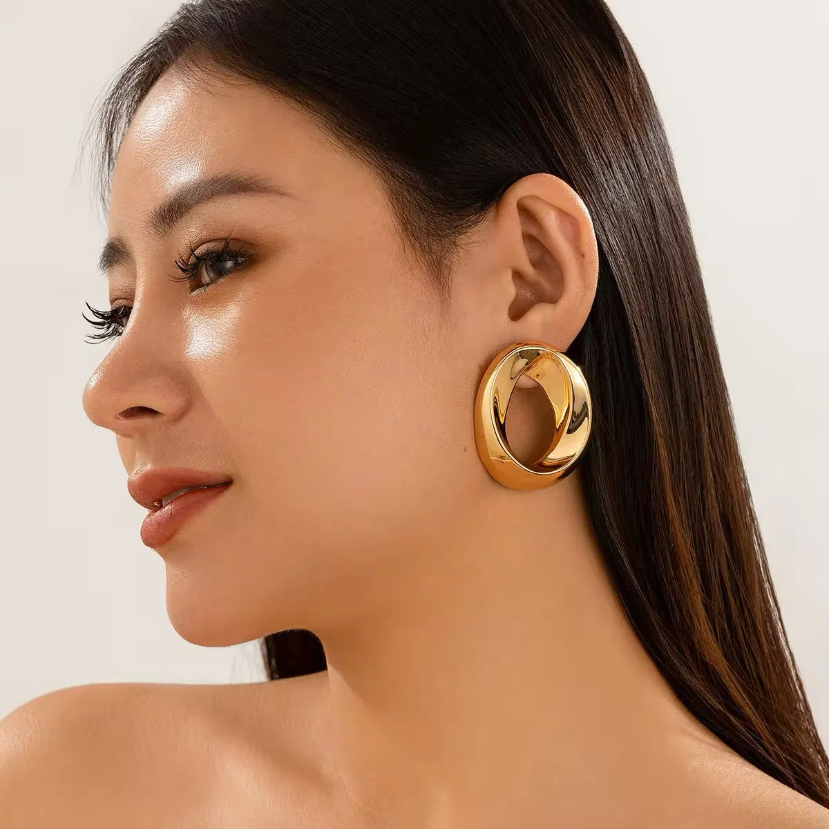 Luxury Glossy Round Circle Stud Earrings