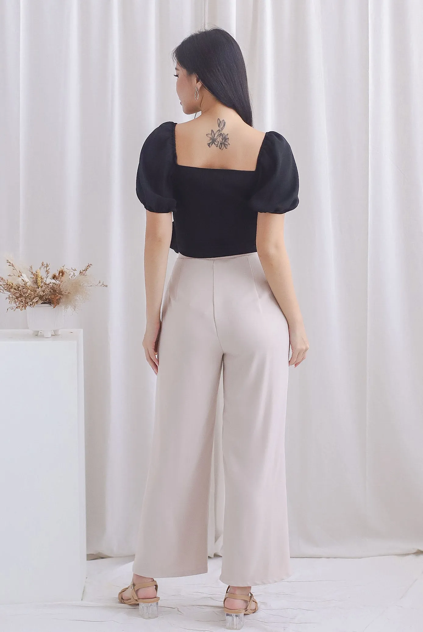 Michi Multiway Sash Tie Top In Black