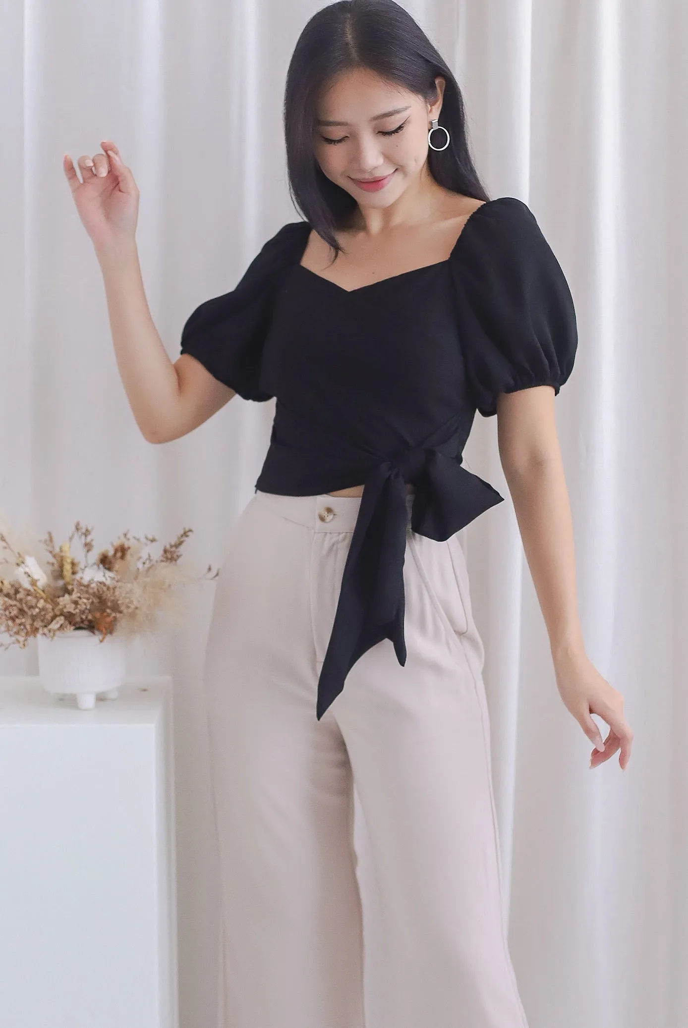 Michi Multiway Sash Tie Top In Black