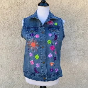 💜Newly Listed💜 - NWT Diane Gilman Colorful Embroidery Blue Denim Vest