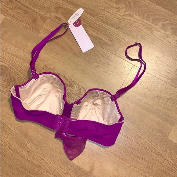 NWT Victoria's Secret BIOFit 7-Way Bra