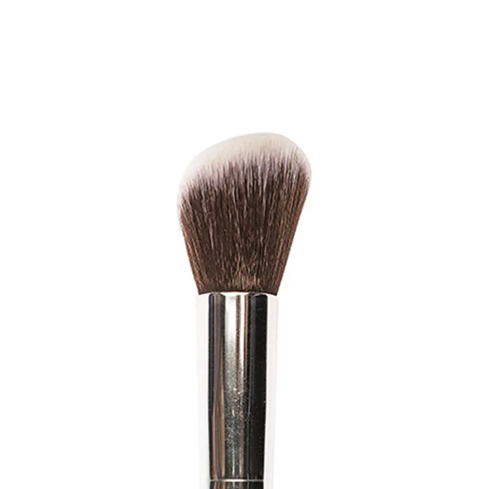 P02 - Professional Angled Blush Brush