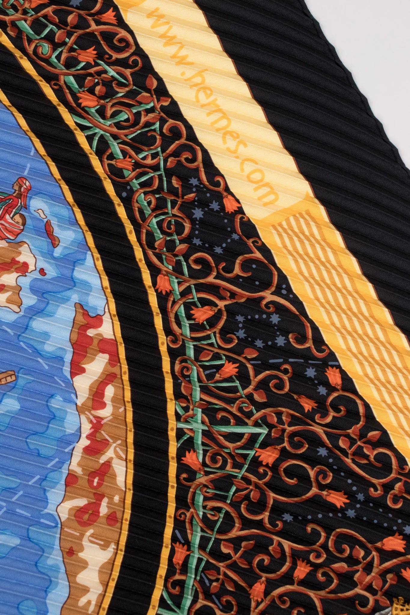 Pleated Online Map Print Scarf