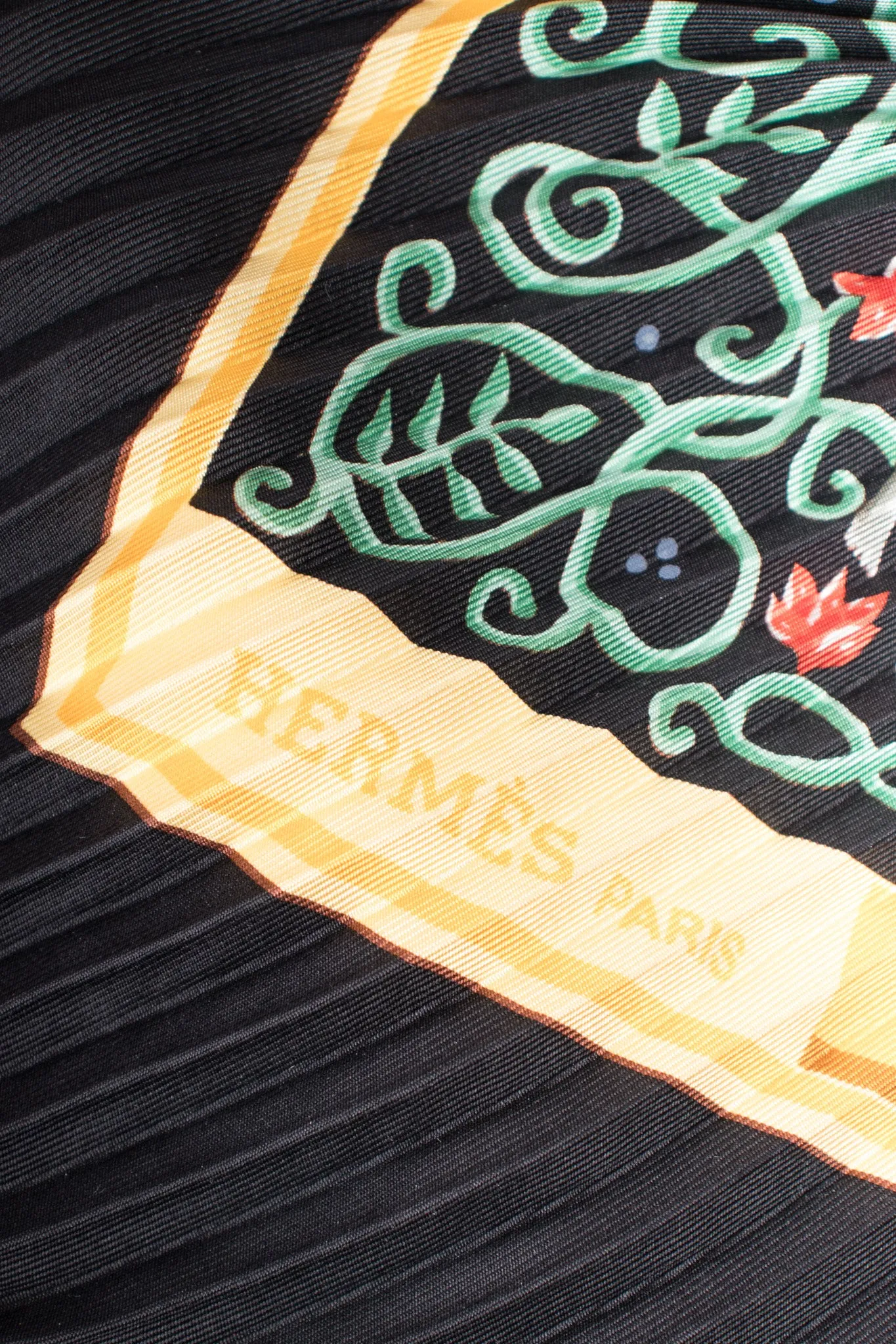 Pleated Online Map Print Scarf