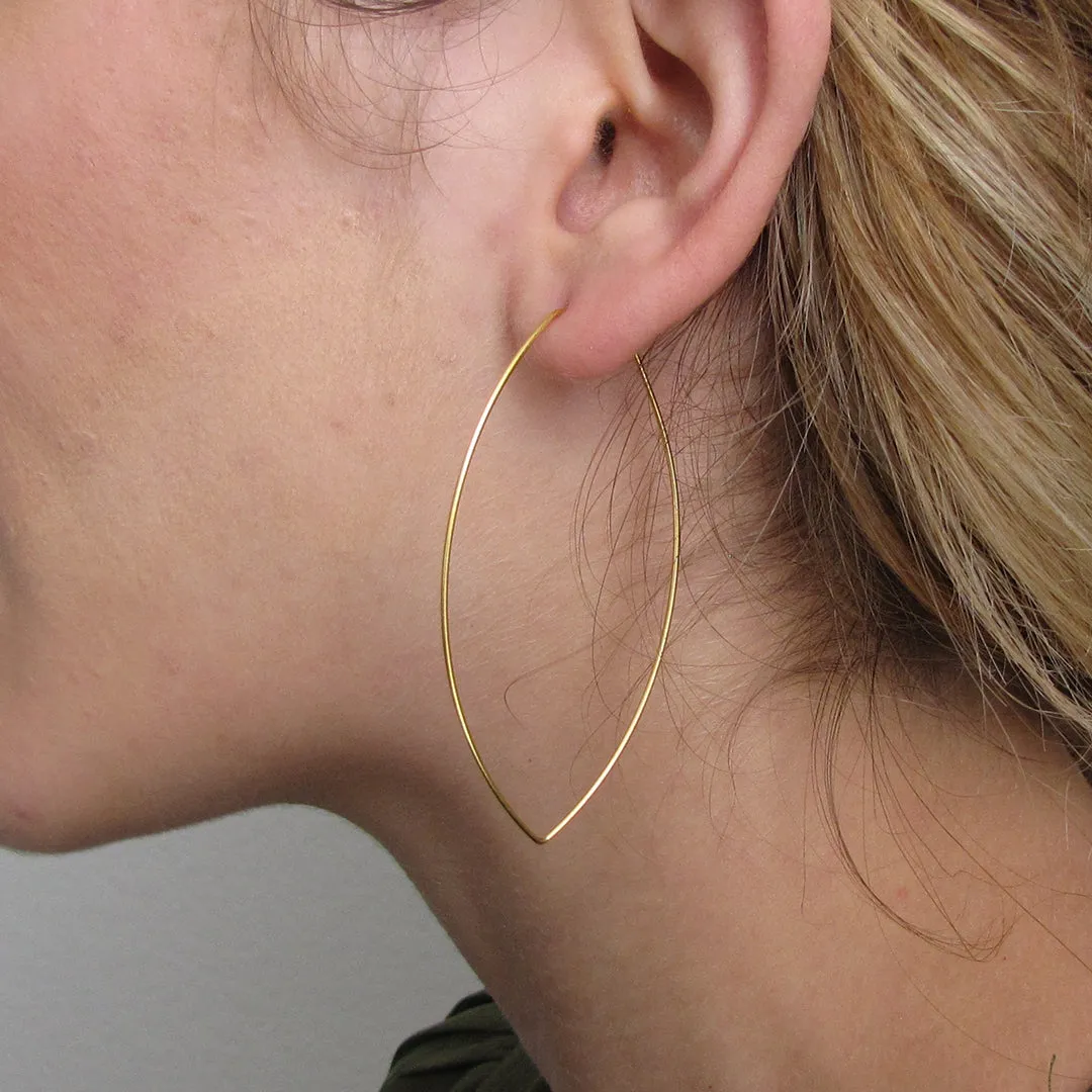 POINTED OVAL HOOP EARRINGS