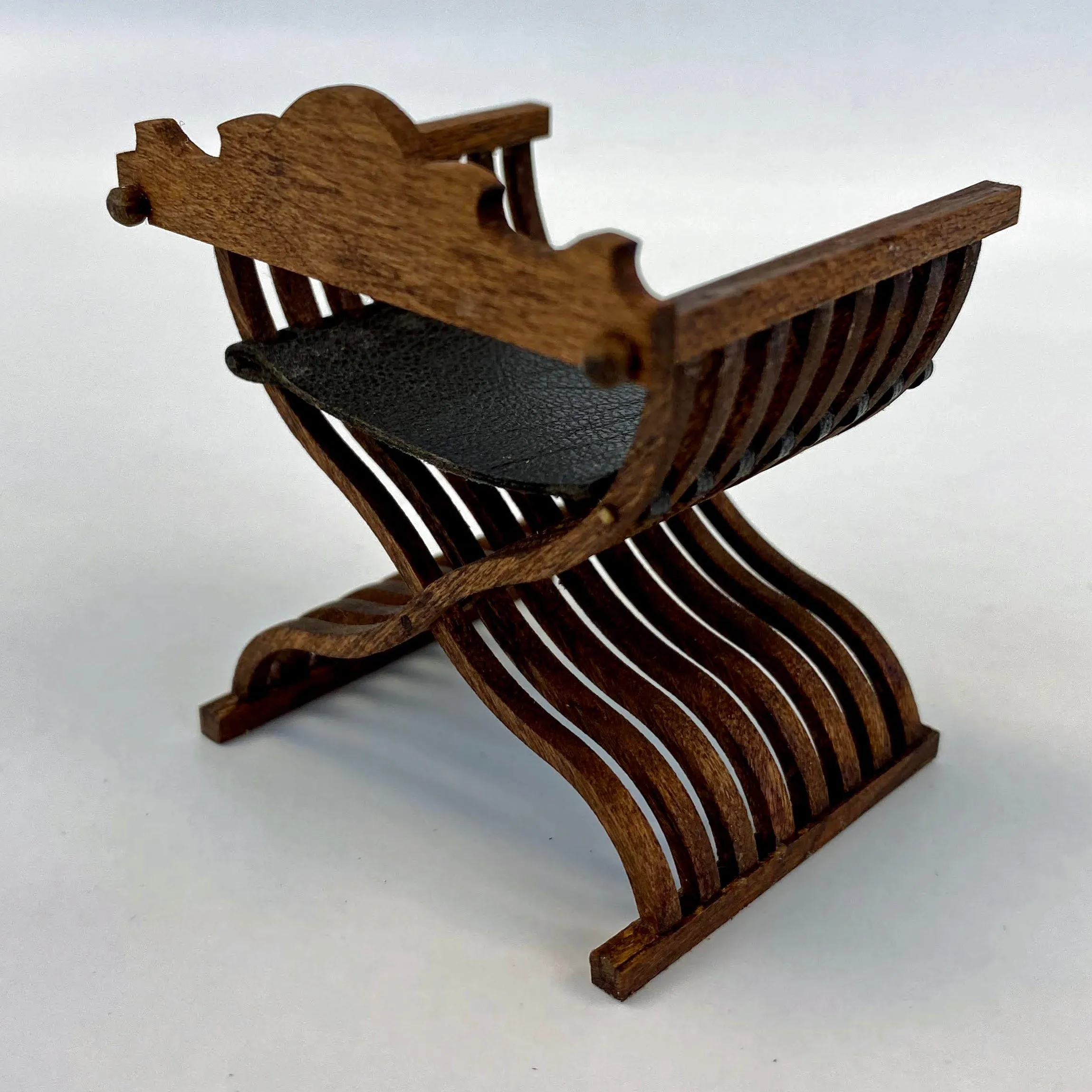 Roman style Savonarola Chair
