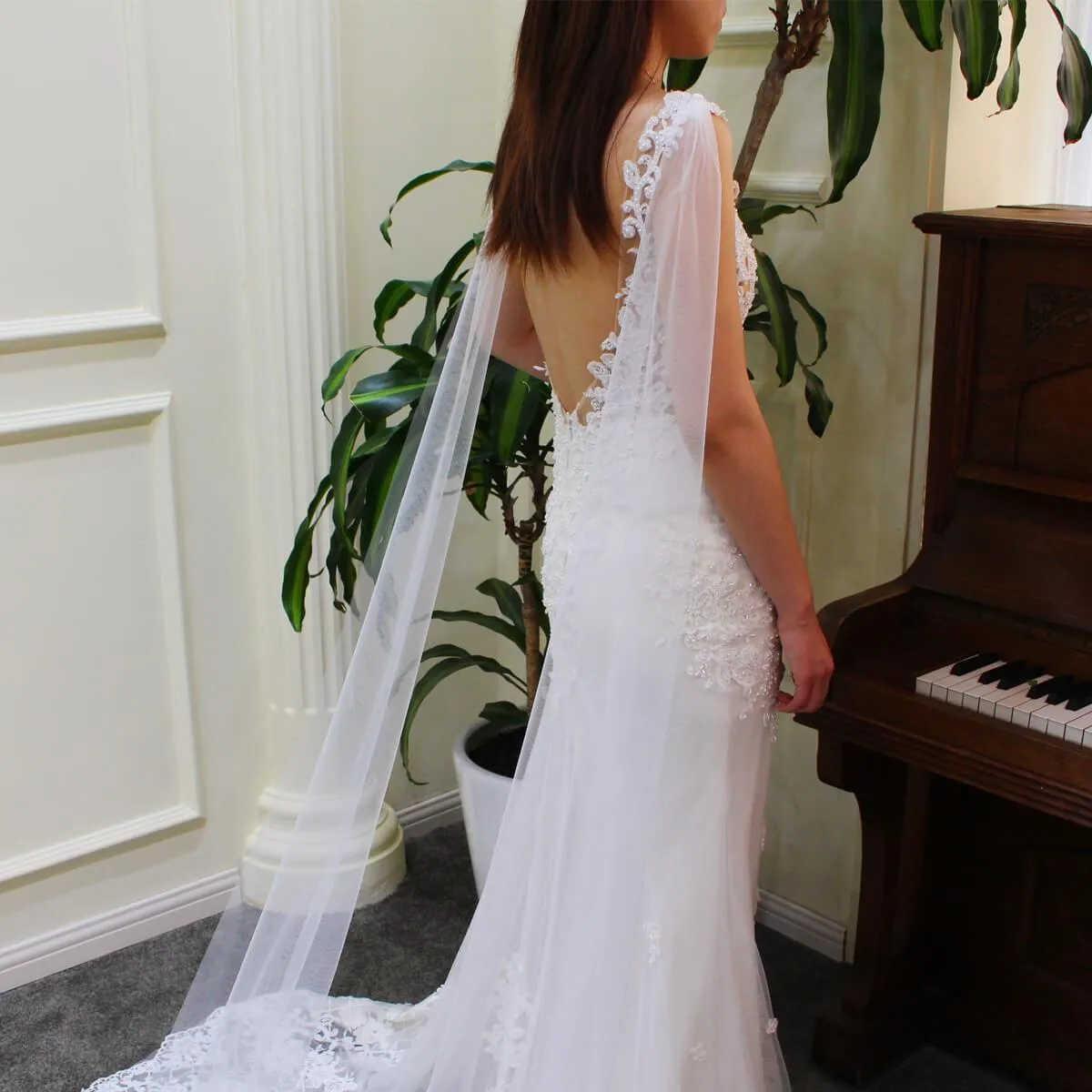 Roycebridal Simple Watteau Veil Set Viniodress V691