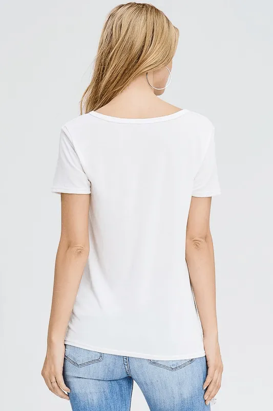 SIMPLE WHITE FRONT KNOT TOP