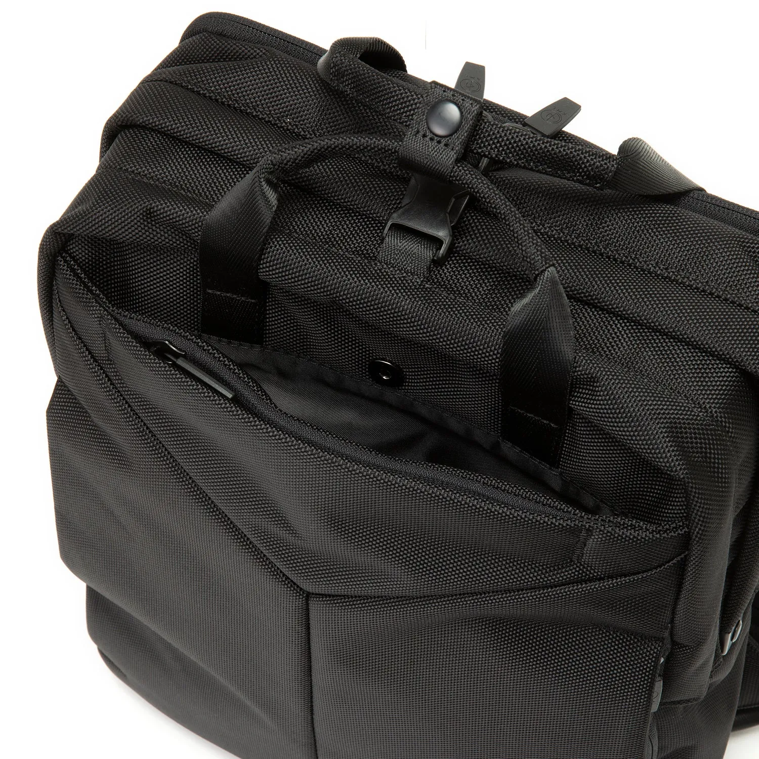 SML | エスエムエル　MOLDING RUCKSACK