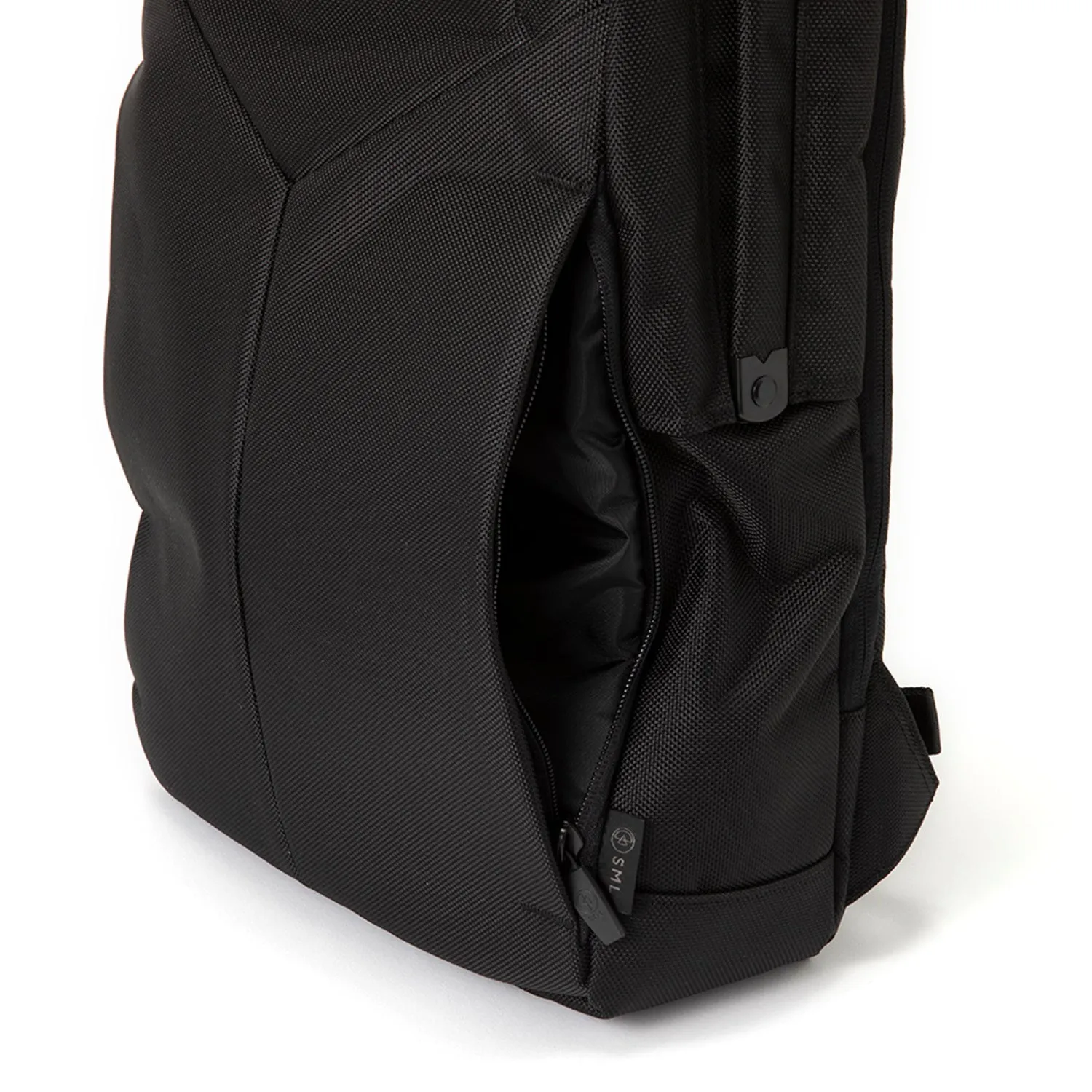 SML | エスエムエル　MOLDING RUCKSACK