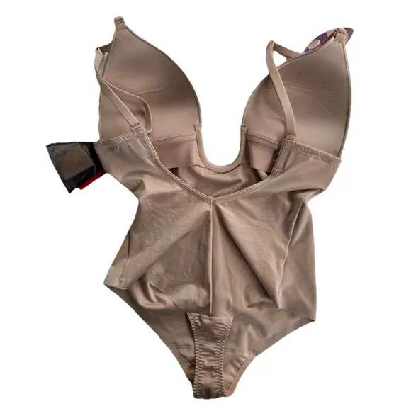 Spanx Suit Your Fancy Plunge Low-Back Thong Multiway Bodysuit sz M Nude Beige