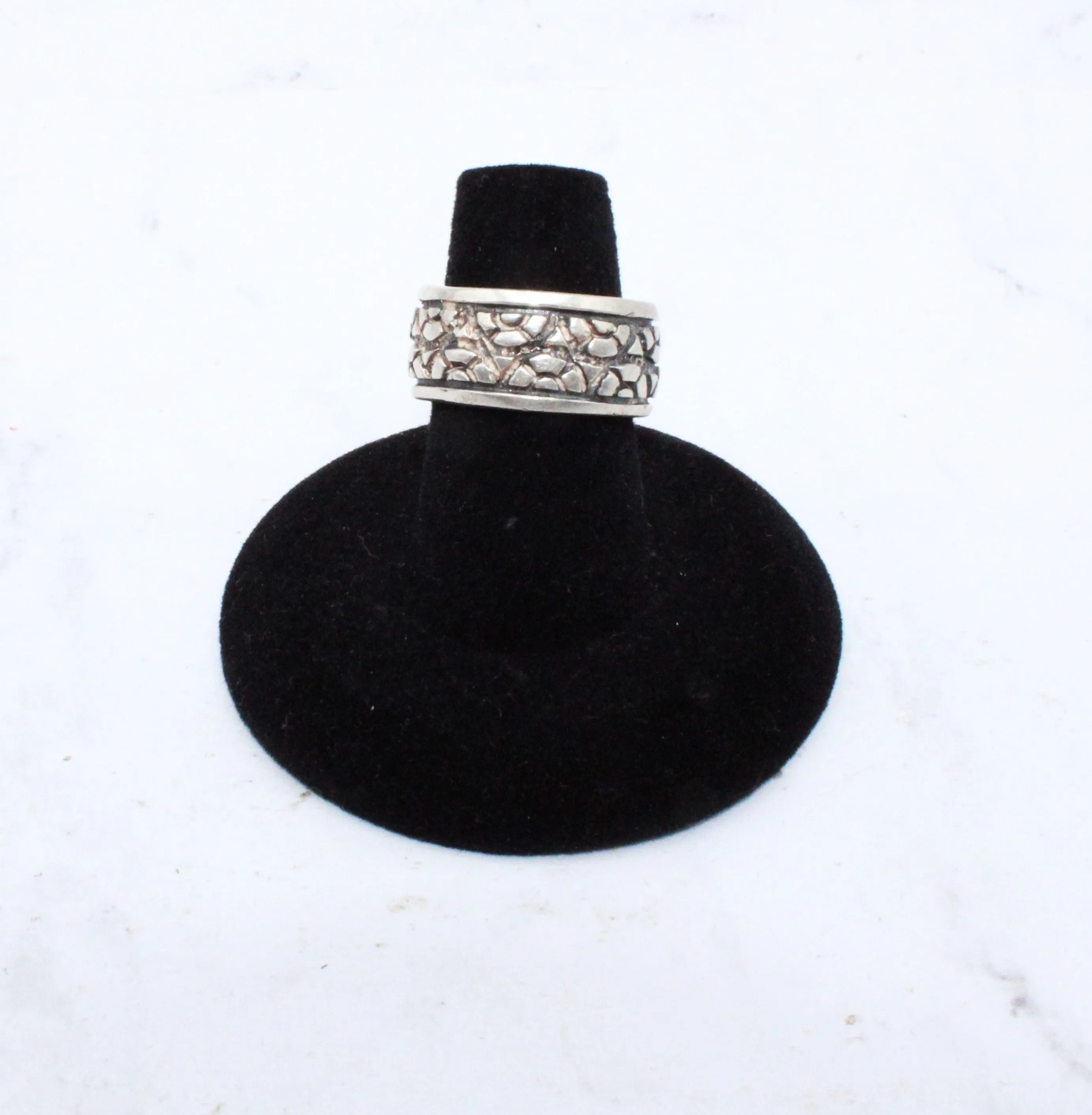 Sterling Silver Ring (Size 6)