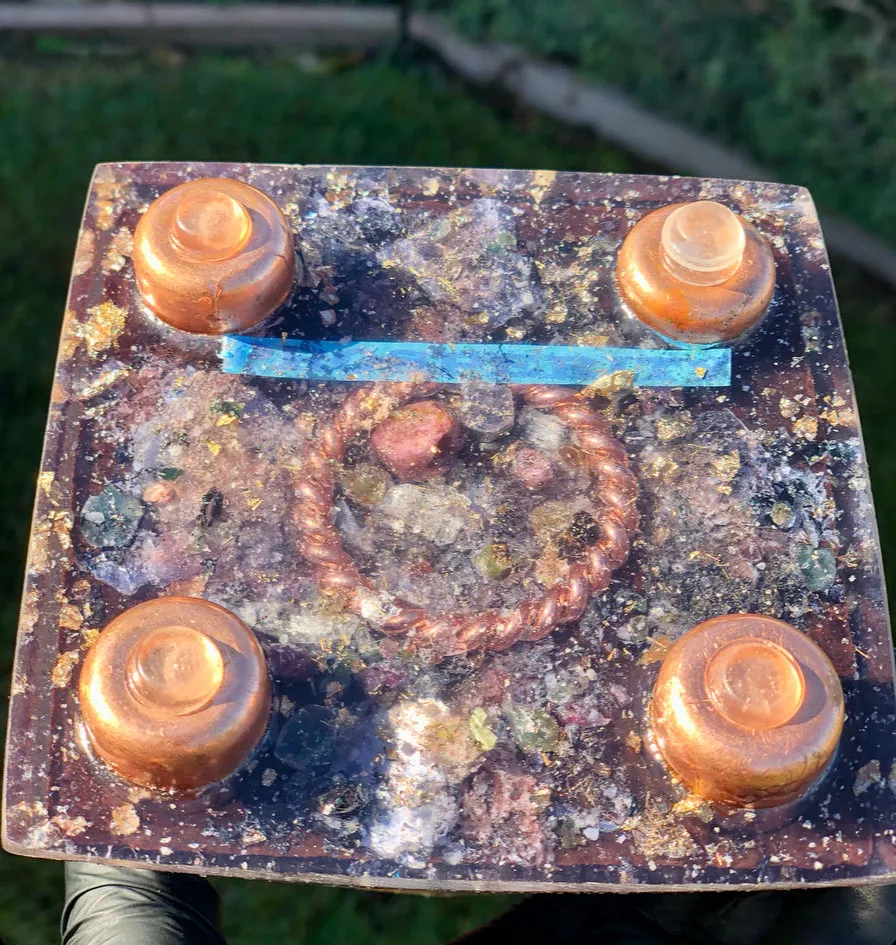 The “Sleek Tensor Ring Nubian Chakra” Orgone Pyramid