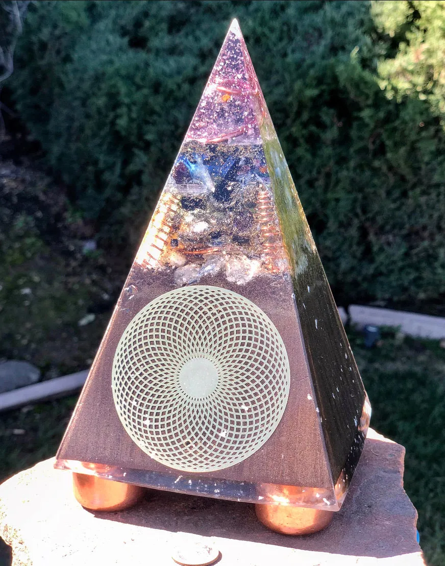 The “Sleek Tensor Ring Nubian Chakra” Orgone Pyramid