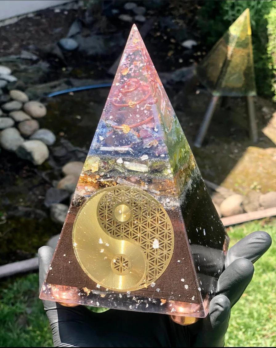 The “Sleek Tensor Ring Nubian Chakra” Orgone Pyramid