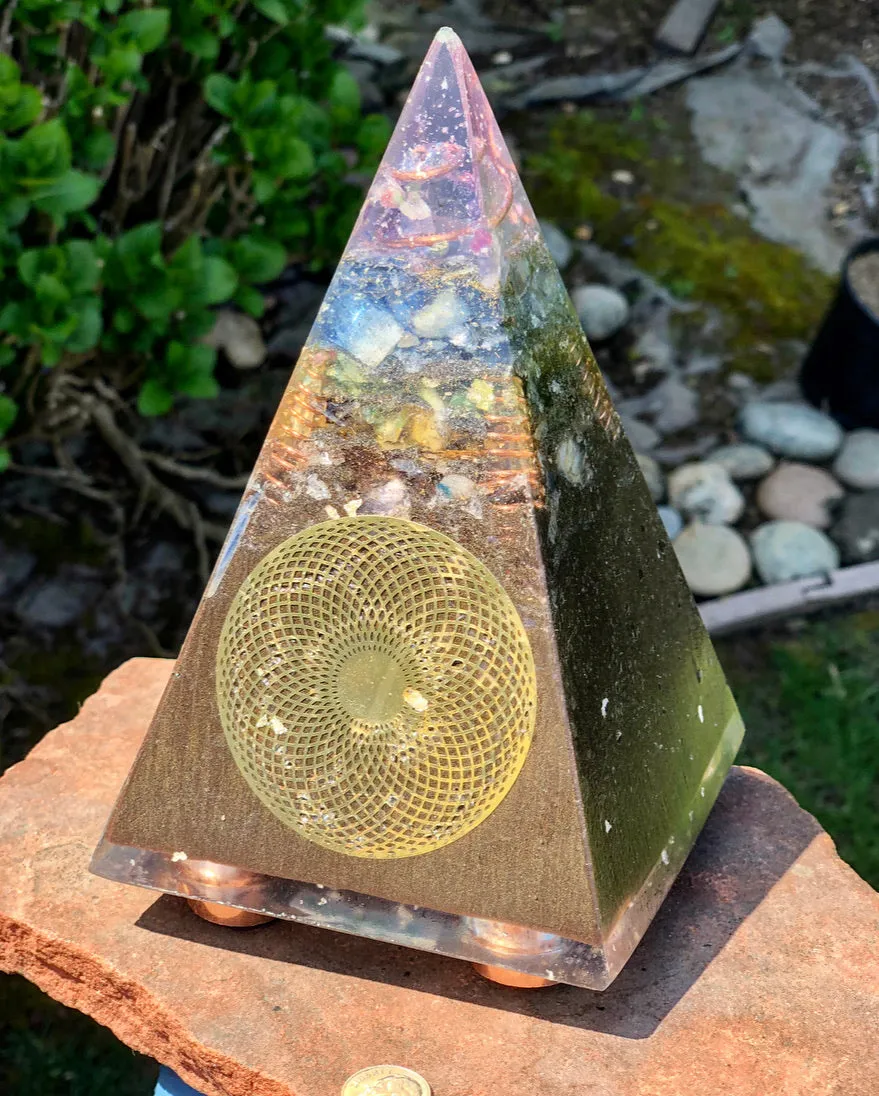 The “Sleek Tensor Ring Nubian Chakra” Orgone Pyramid