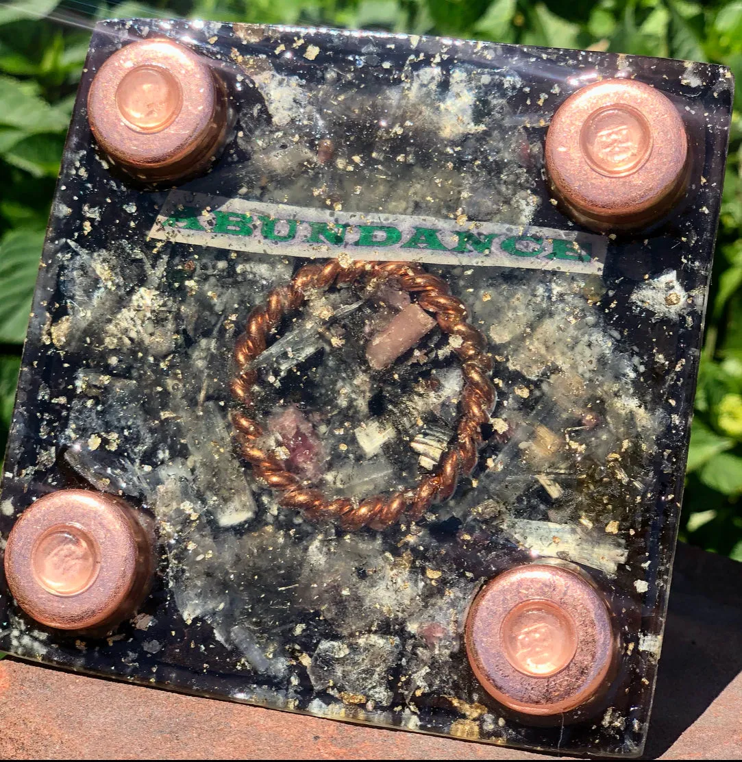 The “Sleek Tensor Ring Nubian Chakra” Orgone Pyramid