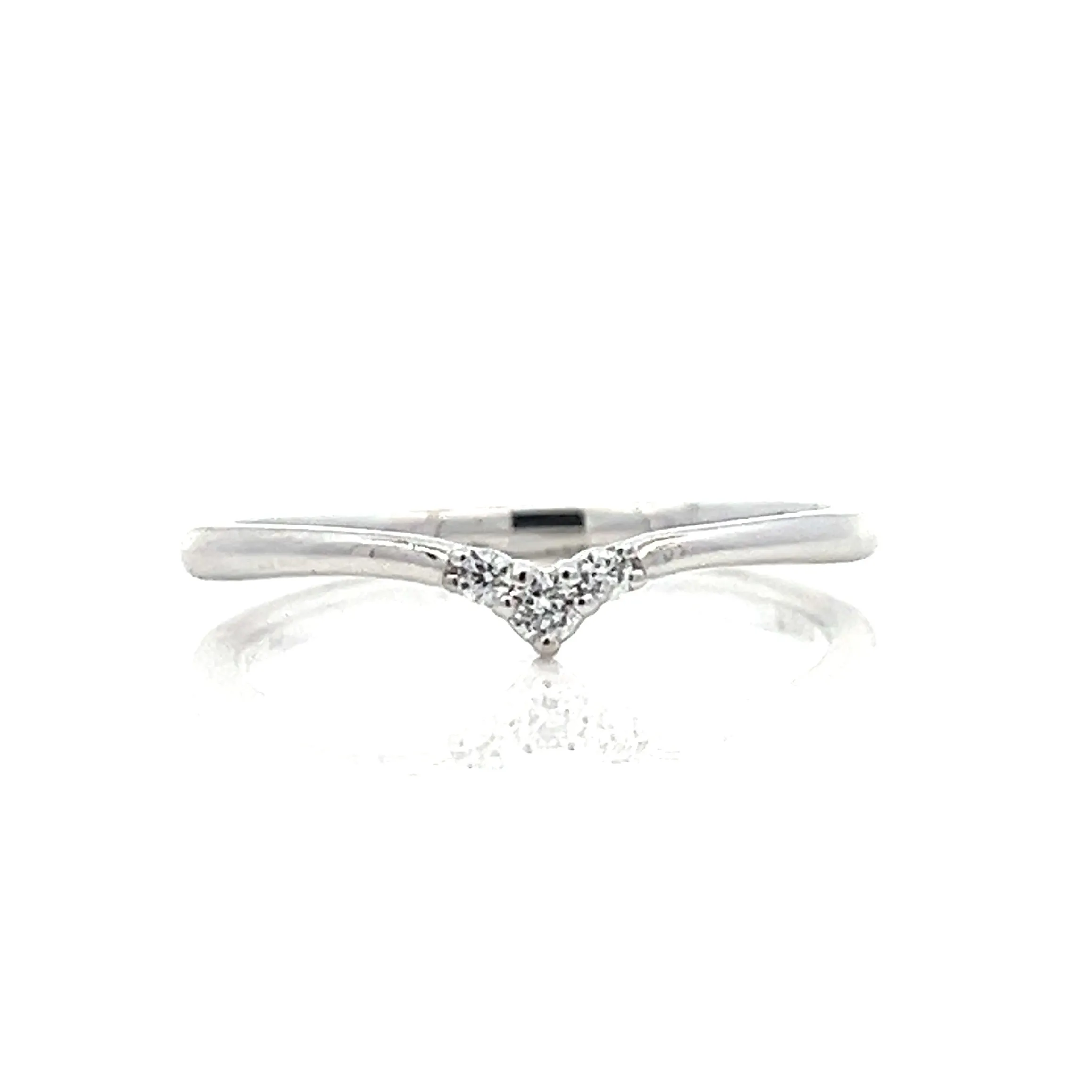 three-stone pointed diamond band