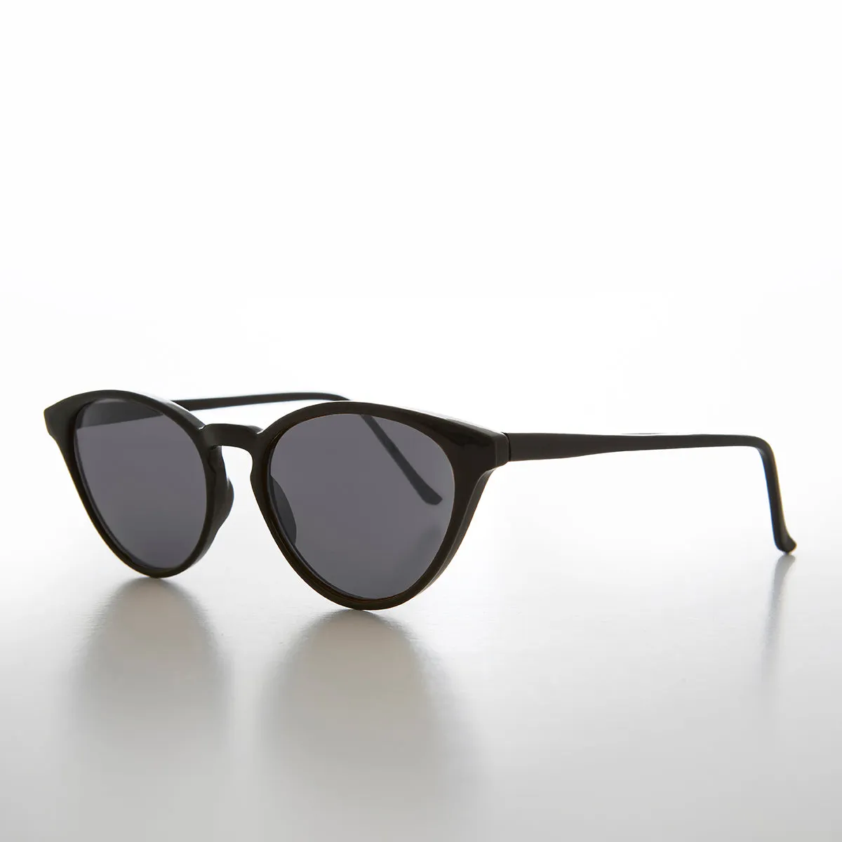 Women's Round Cat Eye Sunglass with Keyhole Bridge - Allie